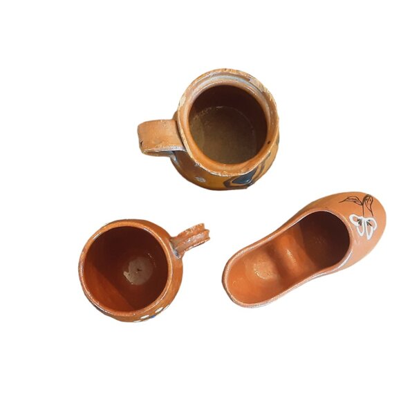 Set Of 3 Dominican Republic Terracotta Clay Pottery. Handmade Shoe Mugs - Picture 3 of 4